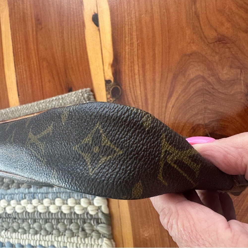 Louis Vuitton Monogram Black and Tan Clutch - Picture 6 of 10